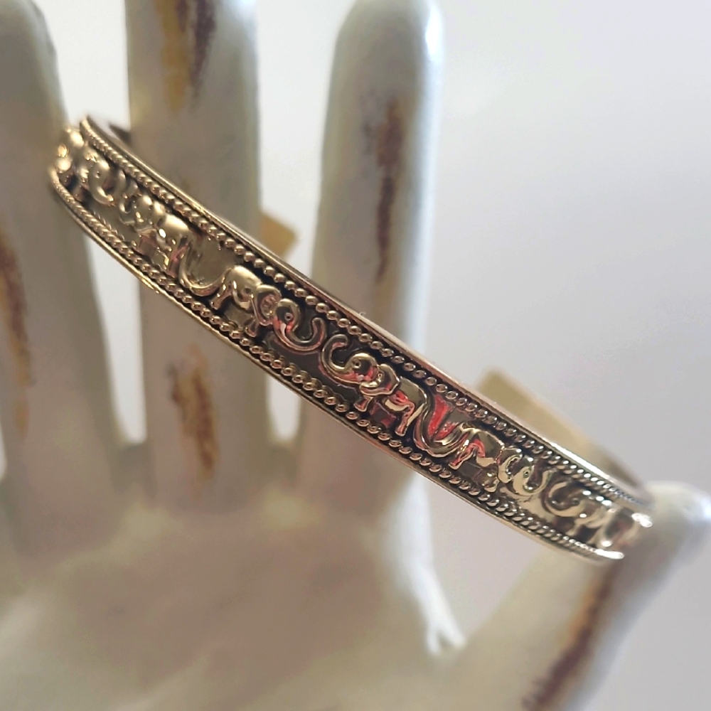 Elegant NRQ Elephant Women's Bracelet